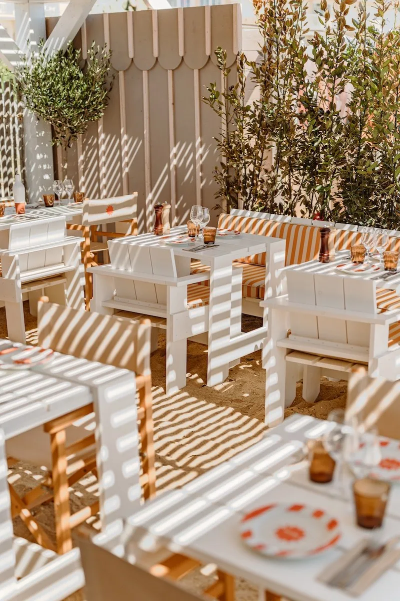 Terrasse vue mer - Welcome Beach Club Terrasse du restaurant Welcome Beach Club avec vue mer au Lavandou